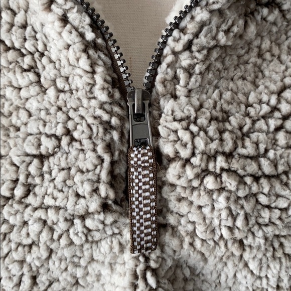 Pullover jacket - Picture 2 of 6